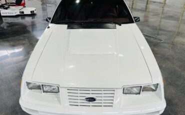 Ford-Mustang-1984-White-1