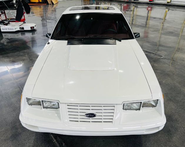 Ford-Mustang-1984-White-1