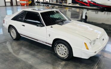 Ford-Mustang-1984-White-13