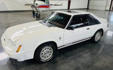 Ford-Mustang-1984-White-17