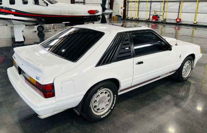 Ford-Mustang-1984-White-20
