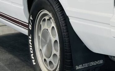Ford-Mustang-1984-White-3