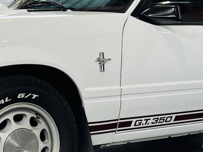 Ford-Mustang-1984-White-4