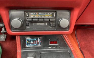 Ford-Mustang-1984-White-7