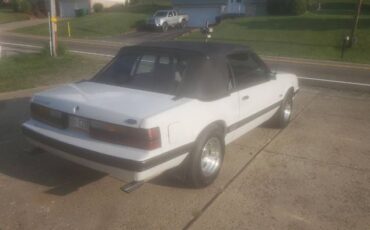 Ford-Mustang-1985-10