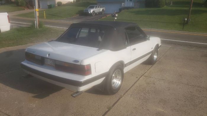 Ford-Mustang-1985-10