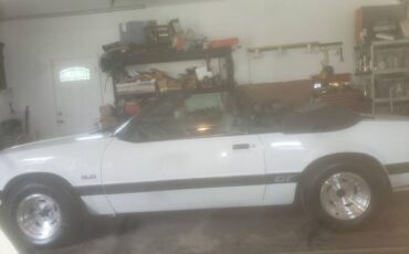 Ford-Mustang-1985-4