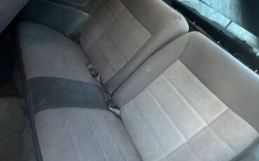 Ford-Mustang-1985-6
