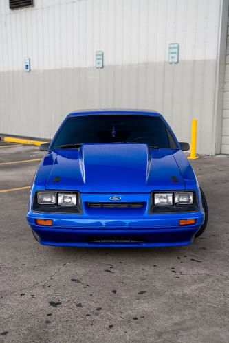 Ford-Mustang-1985-Blue-Sky-Metallic-4