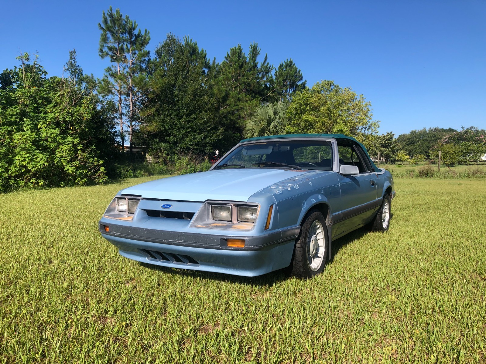 Ford-Mustang-1985-Convertible-1