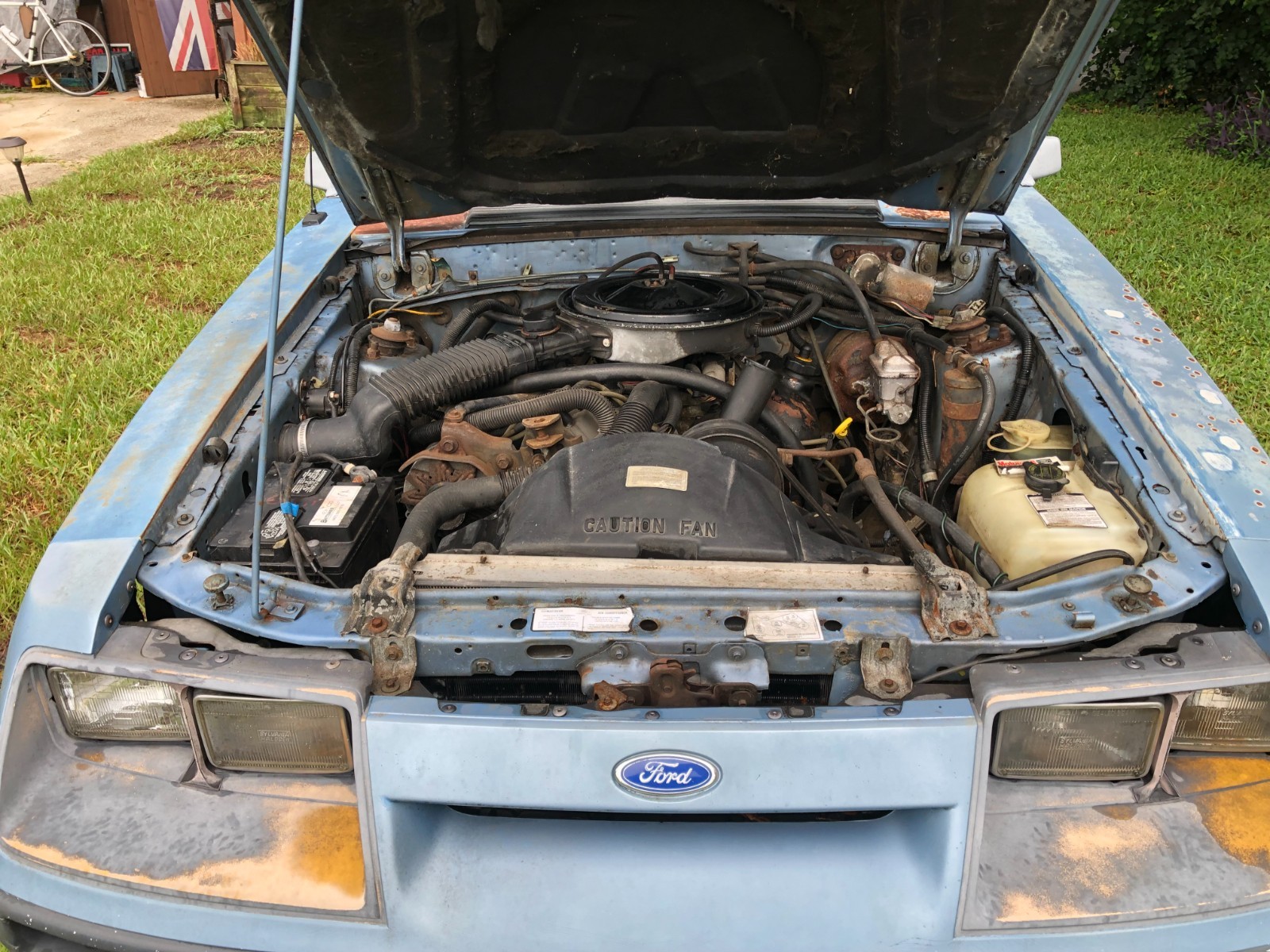Ford-Mustang-1985-Convertible-14
