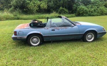 Ford-Mustang-1985-Convertible-9