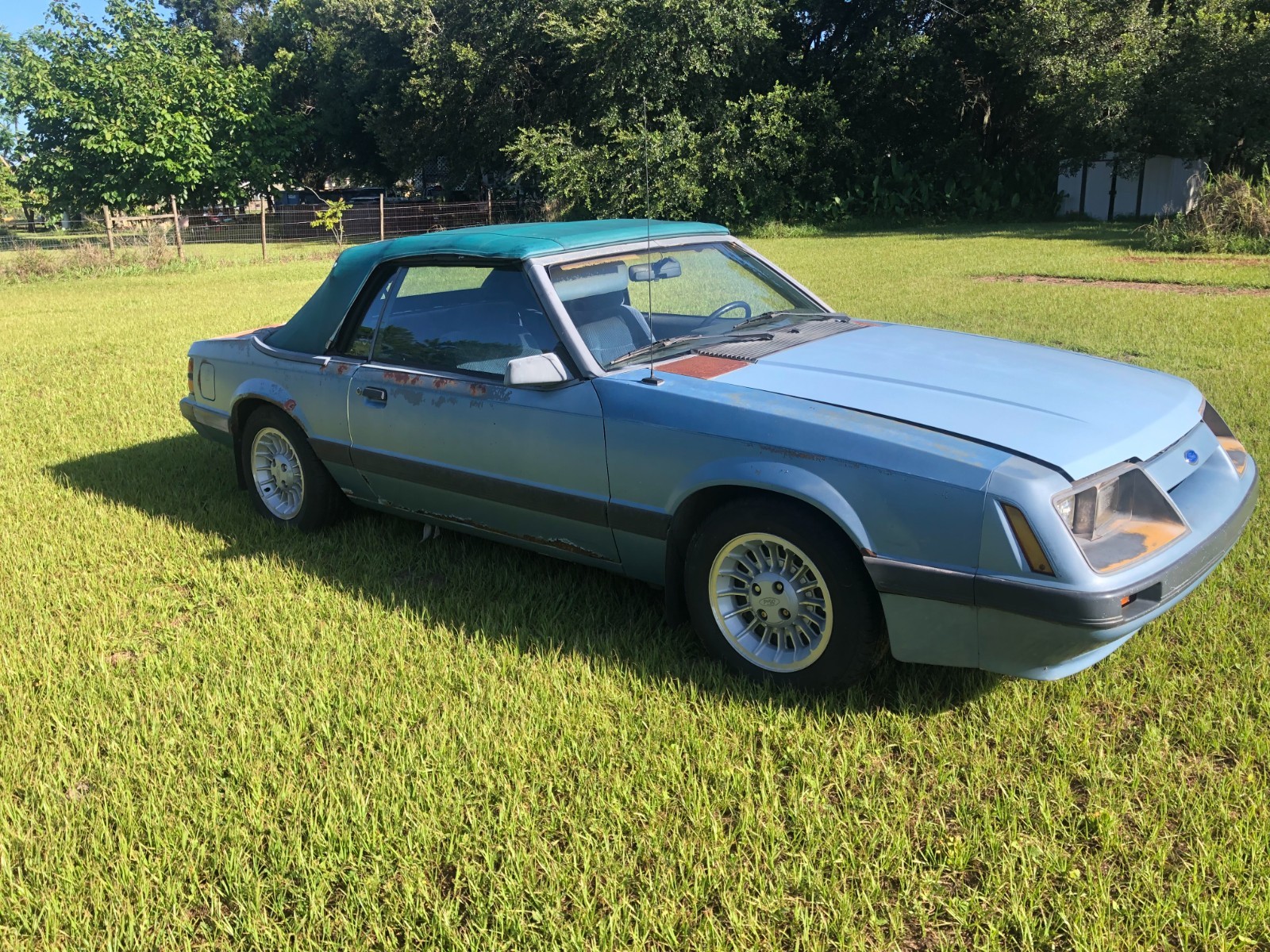 Ford Mustang 1985 Convertible