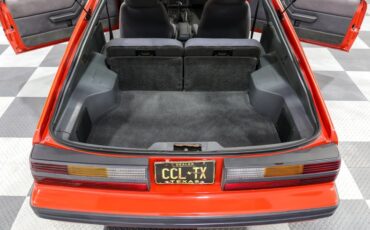 Ford-Mustang-1985-RED-Gray-18