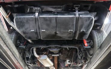 Ford-Mustang-1985-RED-Gray-19