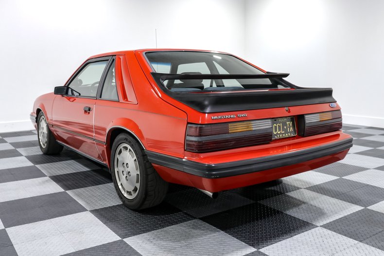 Ford-Mustang-1985-RED-Gray-7