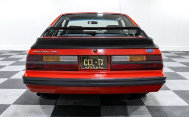 Ford-Mustang-1985-RED-Gray-8
