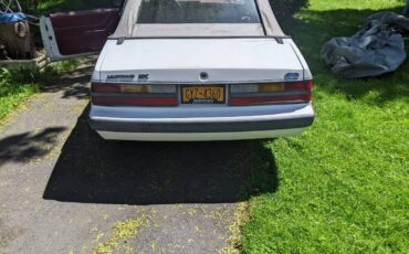 Ford-Mustang-1985-white-5