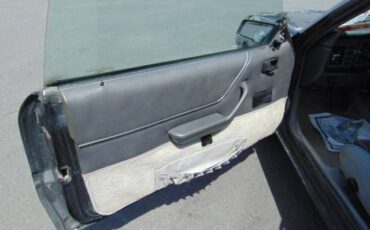 Ford-Mustang-1986-Black-4