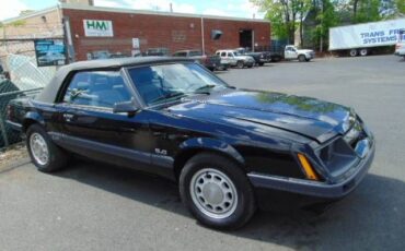 Ford-Mustang-1986-Black-6