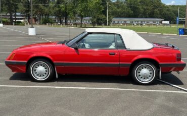Ford-Mustang-1986-Convertible-2