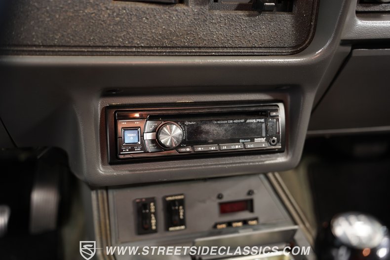 Ford-Mustang-1986-Gray-Gray-23