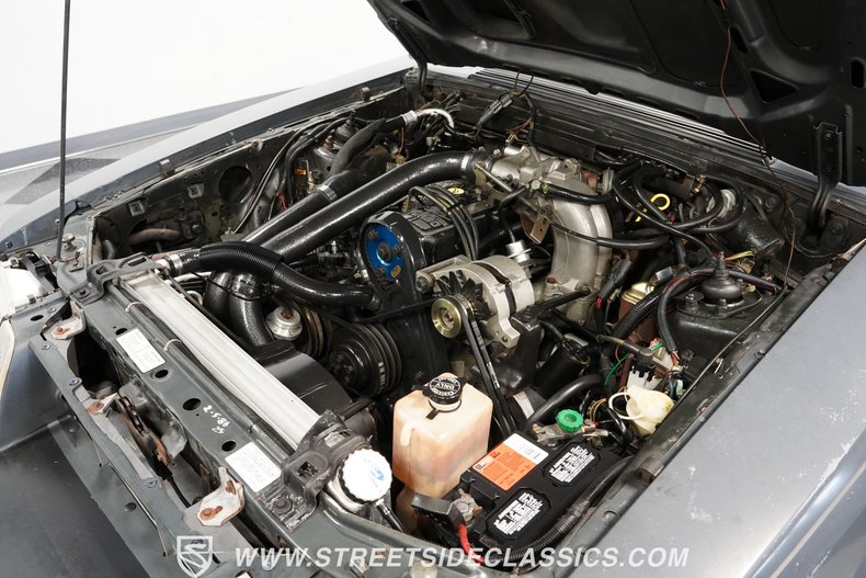 Ford-Mustang-1986-Gray-Gray-40