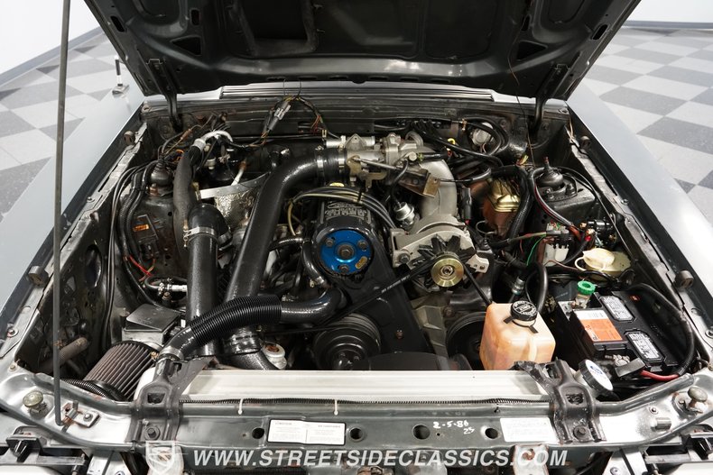 Ford-Mustang-1986-Gray-Gray-41