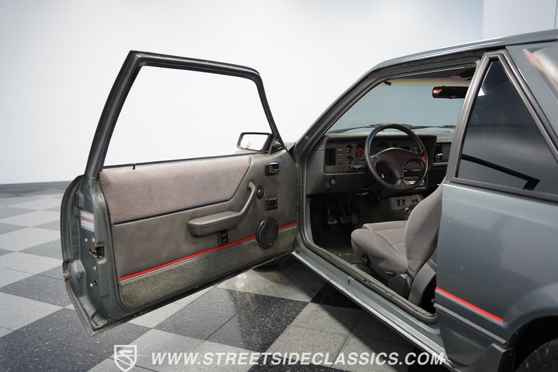 Ford-Mustang-1986-Gray-Gray-45