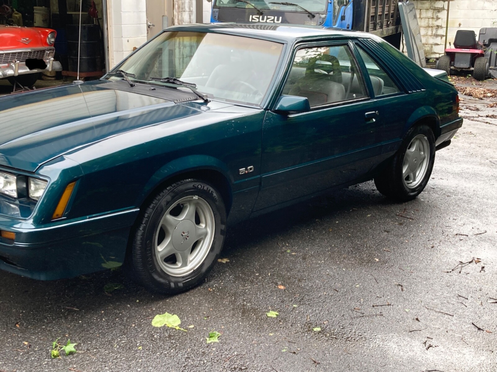 Ford-Mustang-1986-Hatchback-2