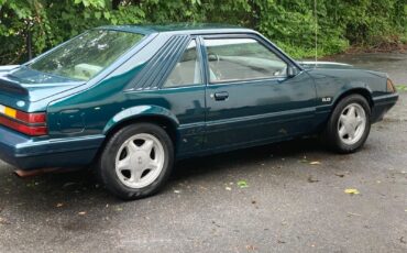 Ford-Mustang-1986-Hatchback-3