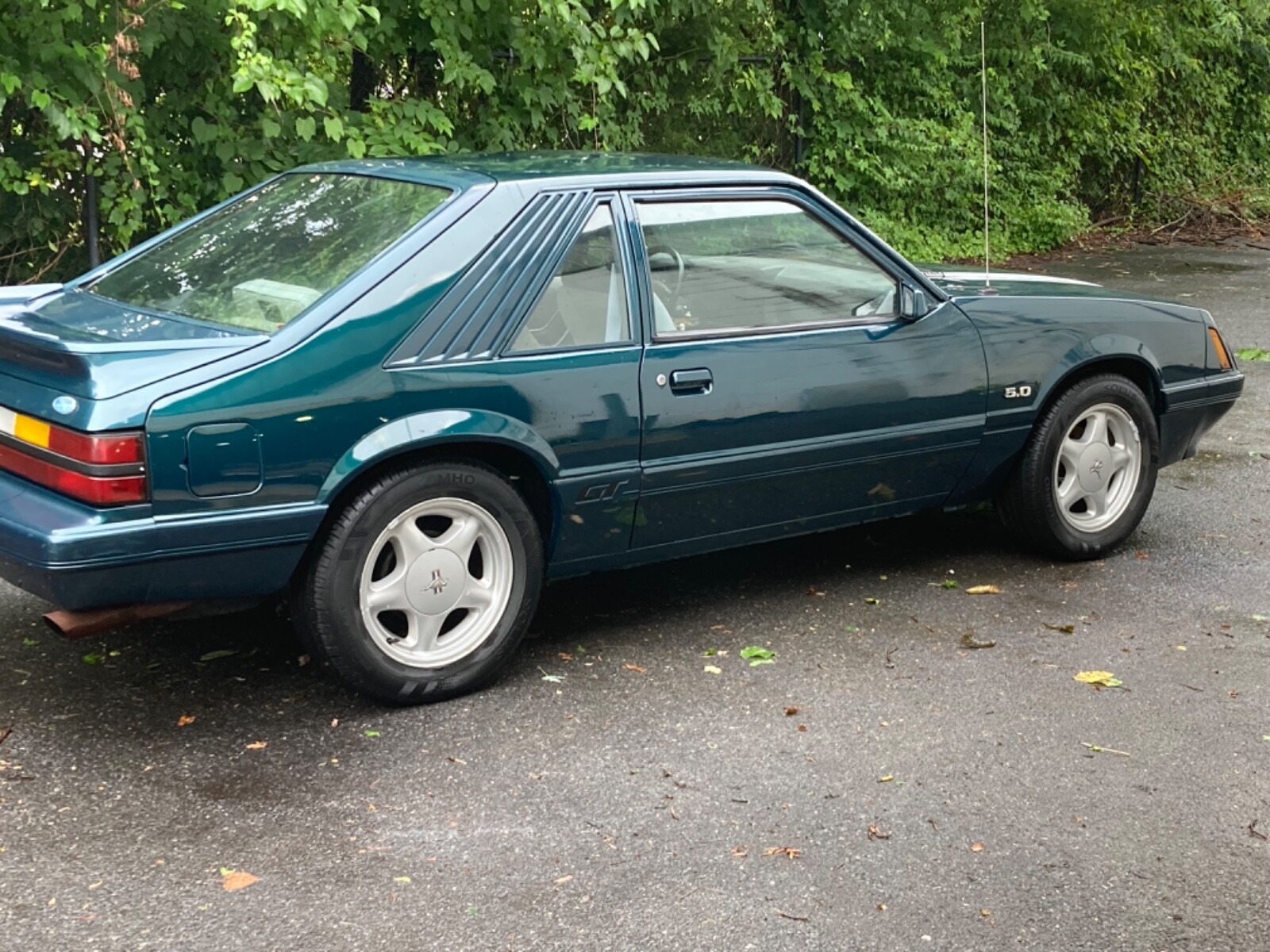 Ford-Mustang-1986-Hatchback-3