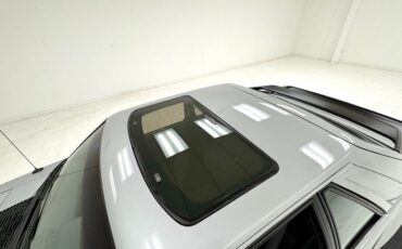 Ford-Mustang-1986-Silver-Metallic-Charcoal-Gray-14