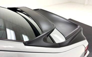 Ford-Mustang-1986-Silver-Metallic-Charcoal-Gray-17