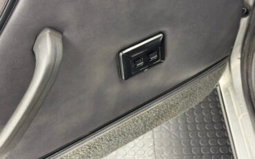 Ford-Mustang-1986-Silver-Metallic-Charcoal-Gray-27
