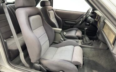 Ford-Mustang-1986-Silver-Metallic-Charcoal-Gray-32
