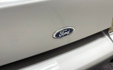 Ford-Mustang-1986-Silver-Metallic-Charcoal-Gray-8