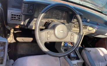 Ford-Mustang-1987-4