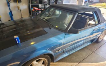Ford-Mustang-1987-Blue-Gray-Cloth-3