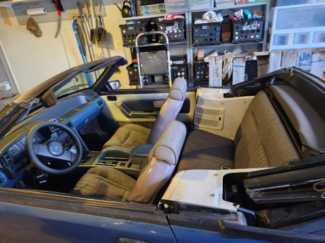 Ford-Mustang-1987-Blue-Gray-Cloth-4