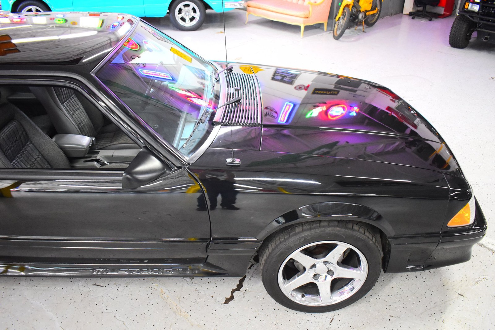 Ford-Mustang-1987-Coupe-4