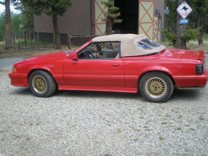 Ford-Mustang-1987-Red-3
