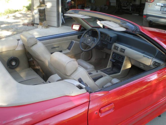 Ford-Mustang-1987-Red-4