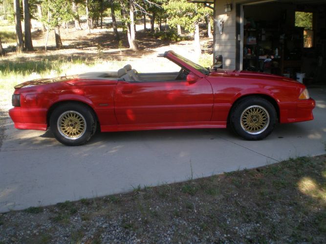 Ford-Mustang-1987-Red-8