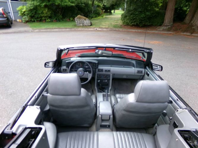 Ford-Mustang-1987-Scarlet-Red-Gray-Leather-10