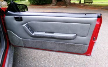 Ford-Mustang-1987-Scarlet-Red-Gray-Leather-12