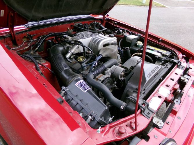Ford-Mustang-1987-Scarlet-Red-Gray-Leather-15