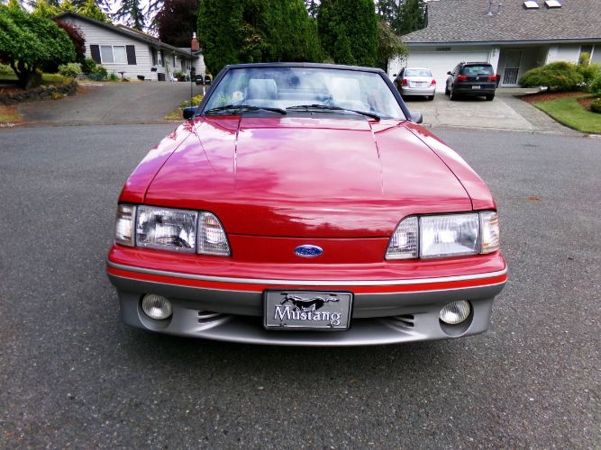 Ford-Mustang-1987-Scarlet-Red-Gray-Leather-4
