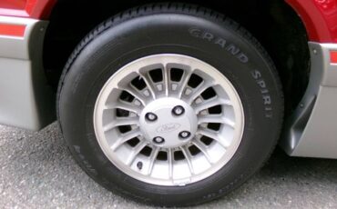Ford-Mustang-1987-Scarlet-Red-Gray-Leather-7