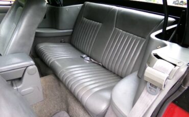 Ford-Mustang-1987-Scarlet-Red-Gray-Leather-9